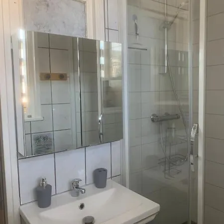 Bel Deux Pas Du Lac De Apartament